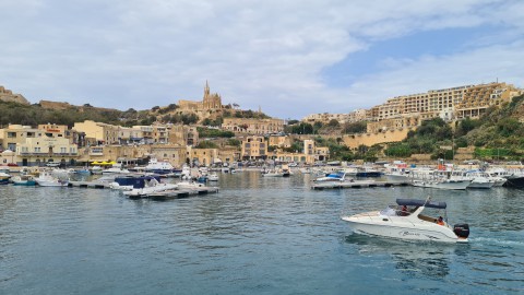 De bevolking, de taal, religie en de politiek van Malta.